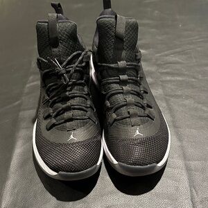 Jordan basketball shoes size 9.5